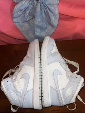 Nike Air Jordan 1 Mid Cobalt Bliss/Ice Blue/White GS Size 1